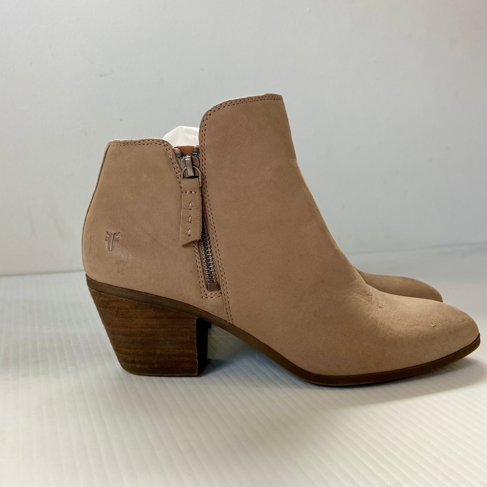 Frye Judith Double Zip Heeled Ankle Boots Taupe Gray Tan Leather Womens 8M